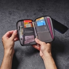 Piniginė kortelių dėklas Lifeventure RFID Mini Travel Wallet
